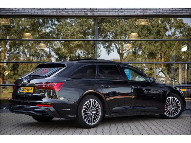 Audi A6 Avant 55 TFSI e quattro Competition , Pano, Trekhaak, Head-up Display, B&O, Matrix Led