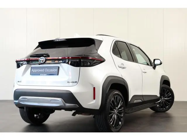 Toyota Yaris Cross 1.5 Hybrid Adventure, Treeplanken, Parkeersensoren