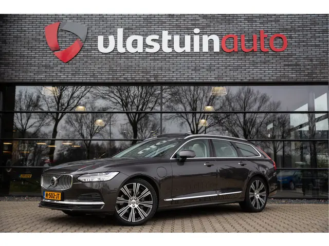 Volvo V90 2.0 T6 AWD Inscription , Panoramadak, Harman/Kardon, Trekhaak, Adap. cruise,