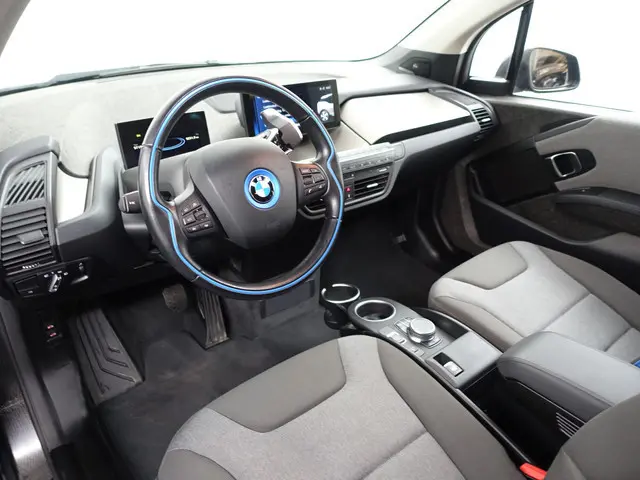 BMW i3 Basis iPerformance 94Ah 33 kWh M Sport- Panoramadak, Harman Kardon, Camera, Navi, Xenon Led,...
