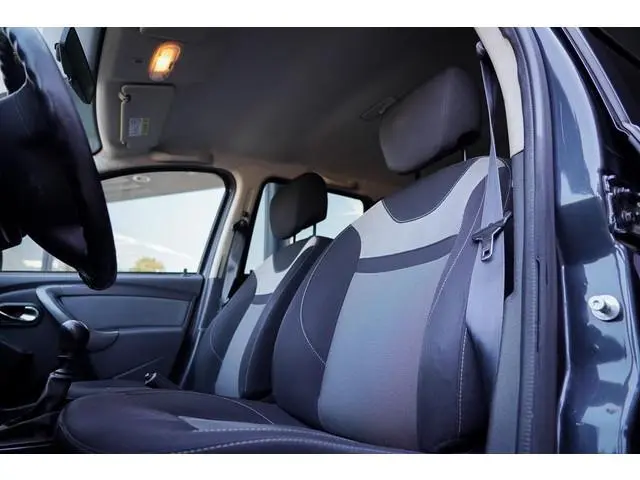 Dacia Duster 1.2 TCe 4x2 Lauréate / Navi / Airco / Trekhaak