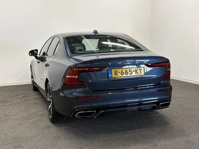 Volvo S60 2.0 Recharge T6 399pk AWD Core 69km elek./ Trekhaak 2000kg/ Adapt. Cruise/ Auto Pilot/ Sto...