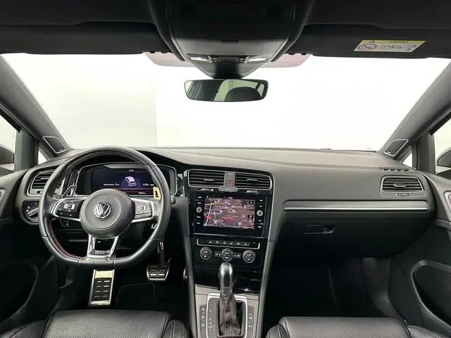 Volkswagen Golf 2.0 TSI GTI Performance LEER - VIRTUAL COCKPIT - DEALER ONDERHOUDEN - DAB - DYNAUDIO...
