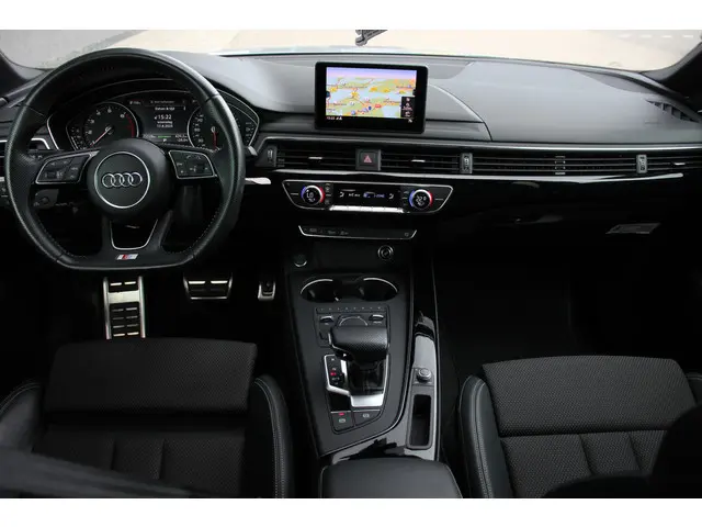Audi A5 Sportback 2.0 TFSI Sport S-line Edition | Pano. | 19'' | Half leder