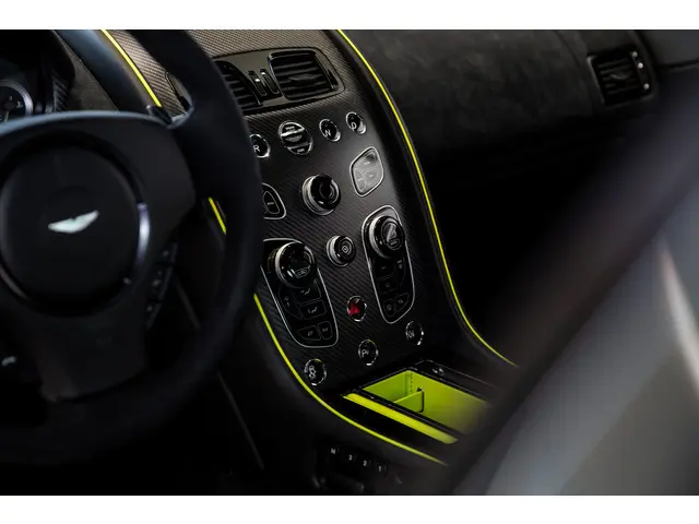 Aston Martin V8 Vantage