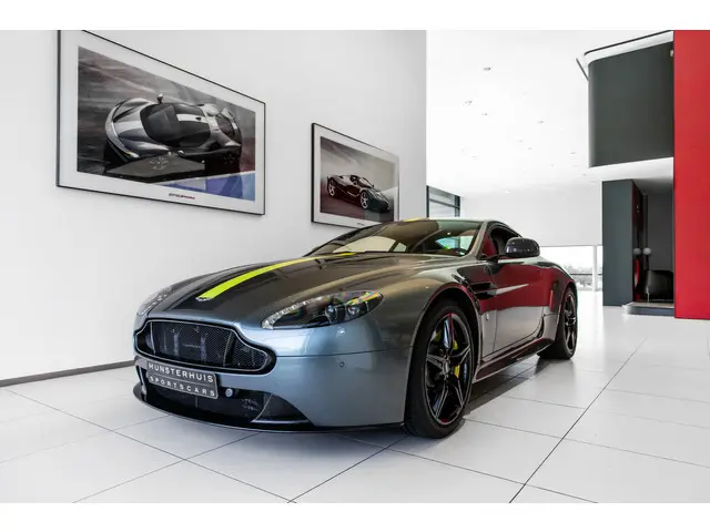 Aston Martin V8 Vantage