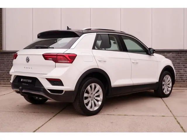 Volkswagen T-Roc 1.5 TSI Sport | Pano | Trekhaak | LED | Carplay | Camera | Virtual Cockpit | PDC