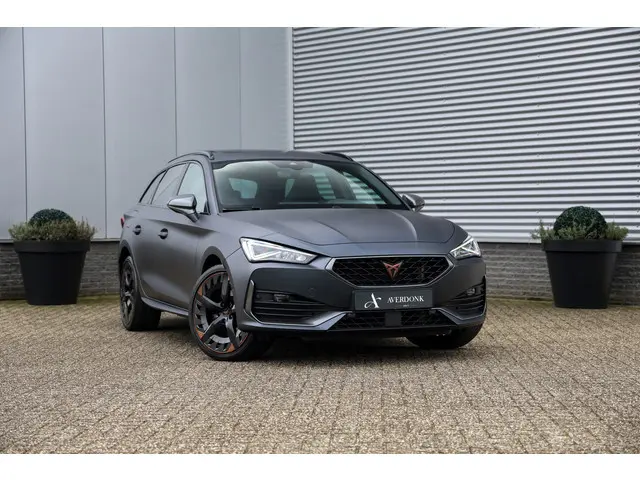 CUPRA Leon Sportstourer 1.4 e-Hybrid VZ Copper Edition 245PK Pano|Memory|Mat|Stuurvw