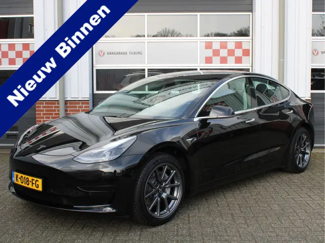 Tesla Model 3 Standard RWD Plus 60 kWh 1e Eig./Trekhaak/Autopilot/Panoramadak/NAVI/PDC/Leder/Adaptiv...