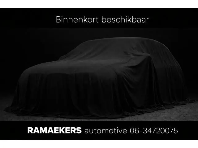 BMW X3 xDrive30e Individual Pano / Head-Up / 360 camera / Trekhaak / Leder / Memory