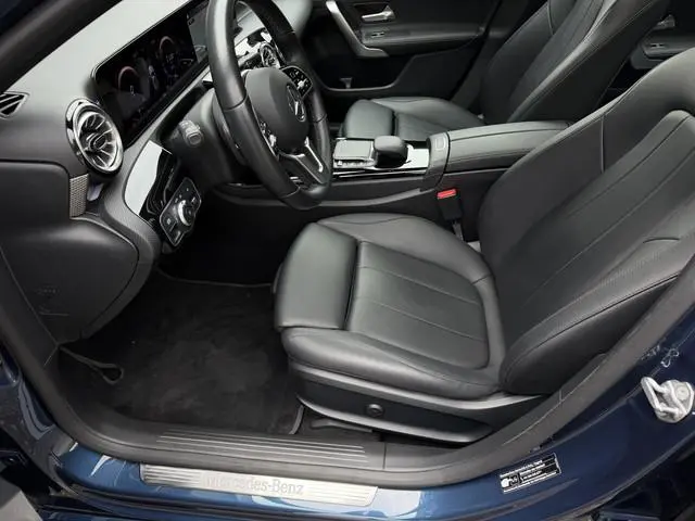 Mercedes-Benz A-klasse 250 e Business Solution Luxury / Keyless / Trekhaak (1.600KG) / Panodak / Cam...