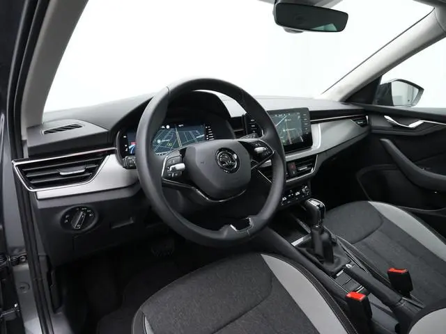 Skoda Kamiq 1.0 TSI 110 pk DSG Style | Achteruitrijcamera | Stoelverwarming | Navigatie
