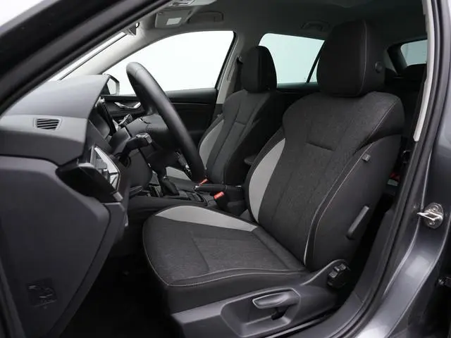 Skoda Kamiq 1.0 TSI 110 pk DSG Style | Achteruitrijcamera | Stoelverwarming | Navigatie