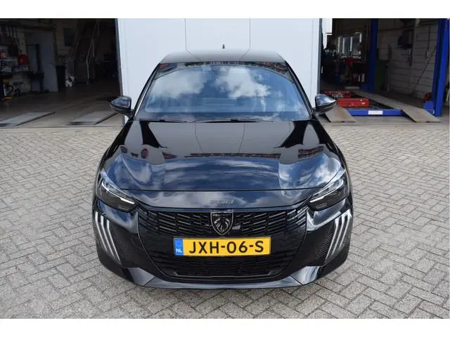 Peugeot 208 1.2 Hybrid 100 e-DCS6 GT | Alcantara | 360° Camera | Massagestoel