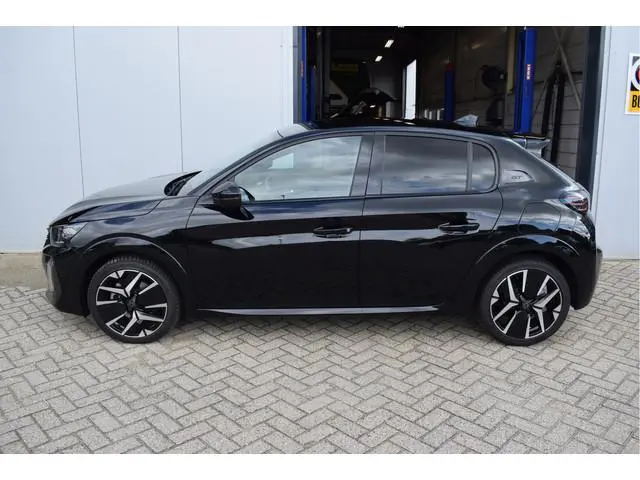 Peugeot 208 1.2 Hybrid 100 e-DCS6 GT | Alcantara | 360° Camera | Massagestoel