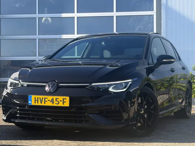 Volkswagen Golf 2.0 TSI R 4Motion 320pk | Akrapovič | R-Performance Pakket | Harman/Kardon Sound | E...
