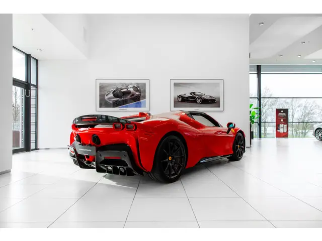 Ferrari SF90 Spider Assetto Fiorano ~Ferrari Munsterhuis~