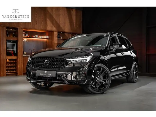 Volvo XC60 2.0 T6 Plug-in hybrid AWD Ultimate Black Edition Nieuw | R Design
