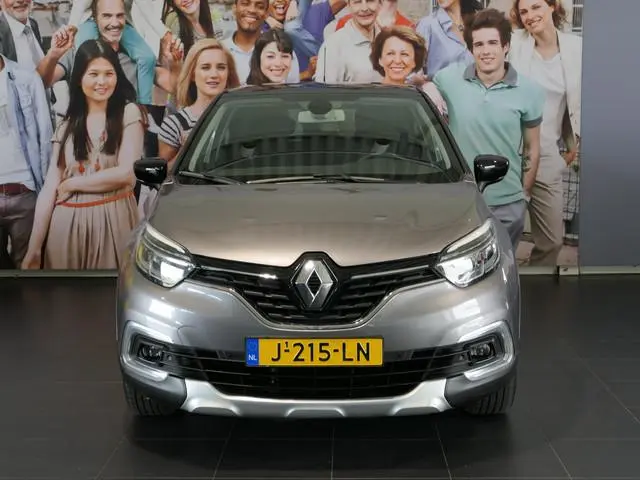 Renault Captur 1.3 TCe Intens - Panoramadak! - Parkeerassistent - Camera - Sensor v+a
