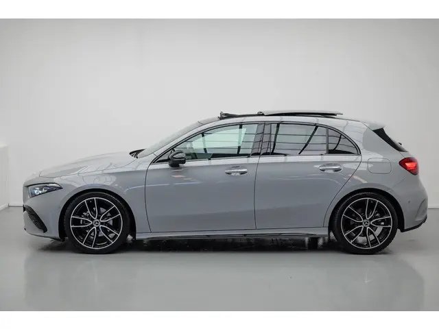 Mercedes-Benz A-klasse 200 AMG Line |Pano|AlpineGrau|Ambient|