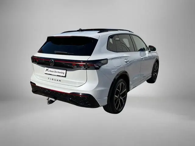 Volkswagen Tiguan 1.5eHybrid 150kW/204PK R-Line Black Style · Leder · Harman Kardon · Panoramadak ·...