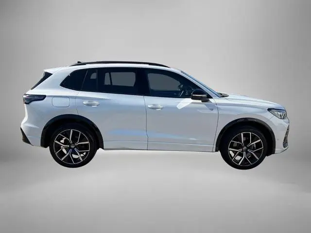 Volkswagen Tiguan 1.5eHybrid 150kW/204PK R-Line Black Style · Leder · Harman Kardon · Panoramadak ·...