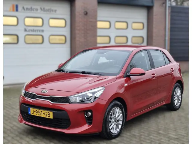 Kia Rio 1.0 TGDI DynamicPlusLine  Met parkeercamera . carplay