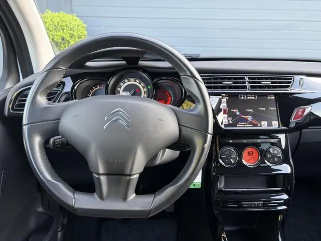 Citroen C3 1.2 PureTech Collection ✓Carplay✓Navi✓Clima✓Cruise✓5 Deurs✓Weinig Km✓Zeer Zuinig✓N.A.P✓Ni...