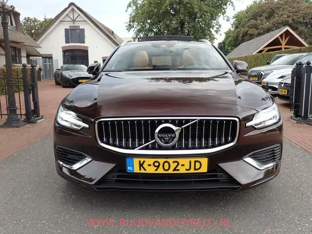 Volvo V60 T6 Recharge AWD HEADUP / H&K / PANODAK /  ACC / KEYLESS / 360* / TREKHAAK
