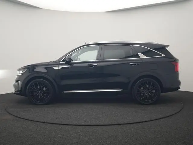 Kia Sorento 1.6 T-GDI 4WD ExecutiveLine PHEV 265pk Dealer O.H. | SOH 97,2% | Trekhaak Afn. | Panodak...