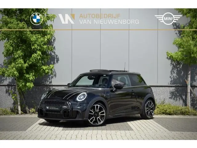 MINI 3-Deurs 2.0 Cooper S John Cooper Works Facelift | Panoramadak | Harman Kardon | HUD | Camera |...