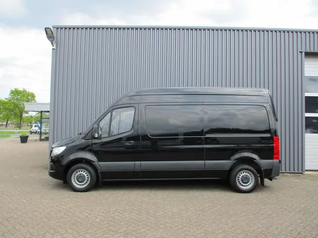 Mercedes-Benz Sprinter 214 140 Pk  L2H2 Automaat Airco Carplay