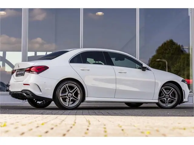 Mercedes-Benz A-klasse 180 Business Solution AMG | Camera | Carplay
