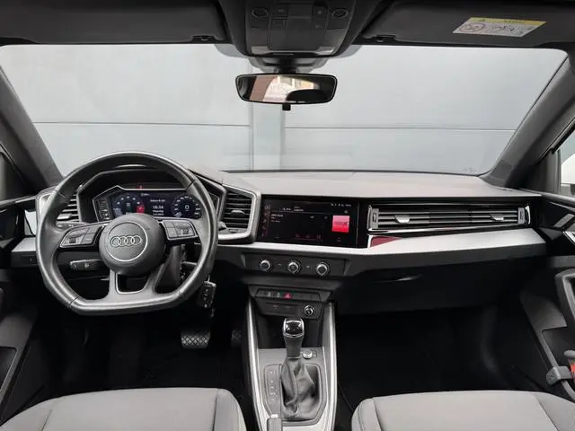 Audi A1 Sportback TFSI Pro Line / Geen import / 100 % Onderhoud