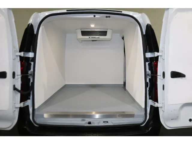 Renault Express 1.5 dCi 75 Comfort + Koelwagen Dag en Nacht (Nieuwe ombouw)