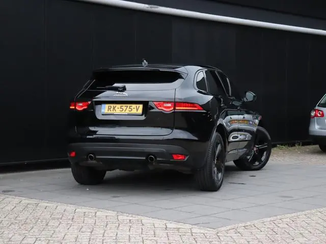 Jaguar F-PACE 2.0 Portfolio AWD 25t | LEDER | PANO-DAK | TREKHAAK | CAMERA | STOELVERW. | CRUISE | N...