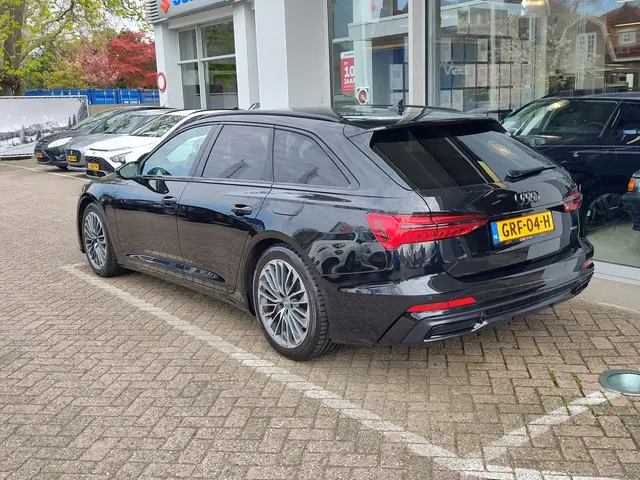 Audi A6 Avant 55 TFSI E QUATTRO S-LINE COMPETITION PHEV Park Assist | Stoelverwarming | Keyless