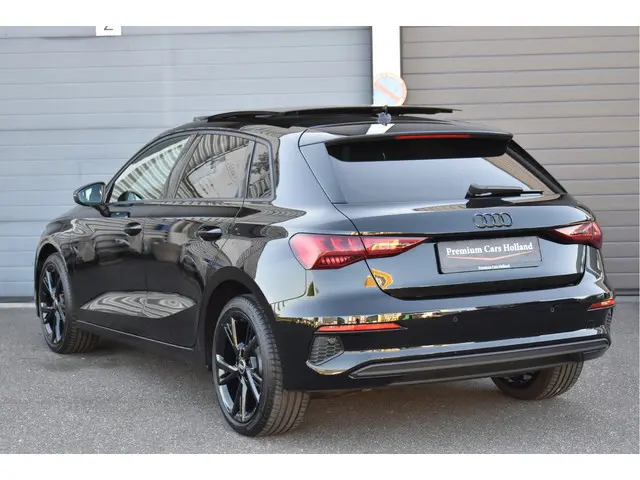 Audi A3 Sportback 40 TFSI e S-Line Black Ed Pano Navi Leder Keyless Full Led 18 Inch