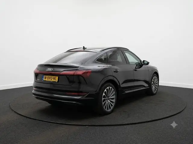 Audi e-tron Sportback 55 quattro Business edition Plus 95 kWh 408pk | Panoramadak | Lederen bekledin...