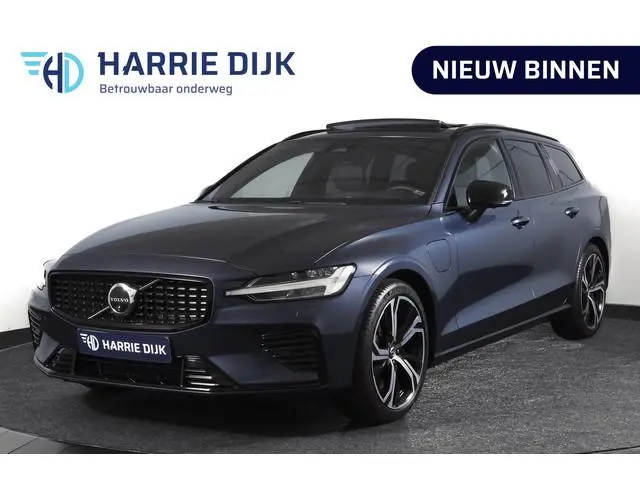 Volvo V60 2.0 T6 Plug-in hybrid AWD Ultra Dark | S/K-Panodak | Dig. Cockpit | Adapt. Cruise | Stoel-...