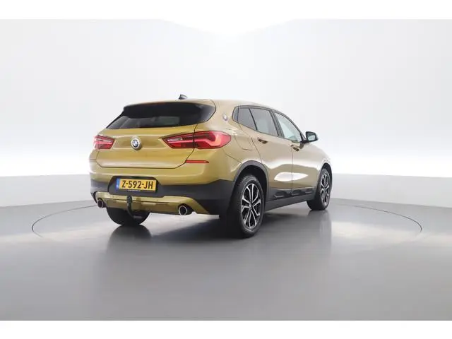 BMW X2 sDrive20i | Navi | Stoelverw. | Elek. Achterklep | Afn. Trekhaak | All Seasons