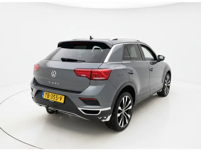 Volkswagen T-Roc TSI 115PK STYLE TREKHAAK/PDC/NAVI/ACC