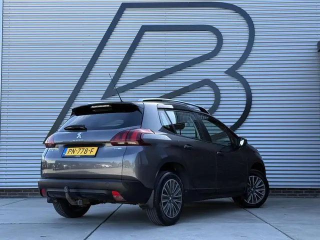 Peugeot 2008 1.2 PureTech Blue Lion 2e Eigenaar|Navi|Airco|Pano|Carplay|Cruise|Trekhaak|PDC|N.A.P|Ni...