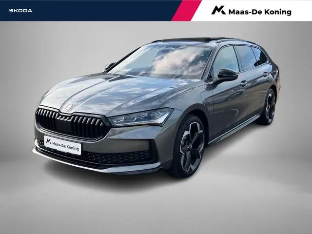 Skoda Superb 1.5TSI PHEV 150kW/204PK Sportline DSG · Panoramadak · Trekhaak · Navigatie · Garantie t...