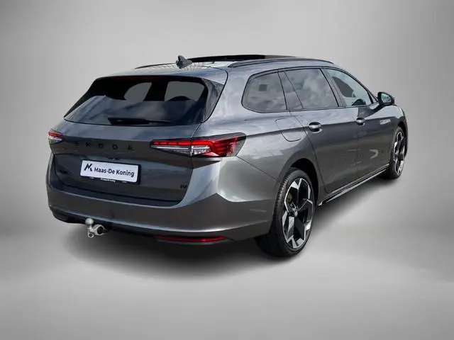 Skoda Superb 1.5TSI PHEV 150kW/204PK Sportline DSG · Panoramadak · Trekhaak · Navigatie · Garantie t...