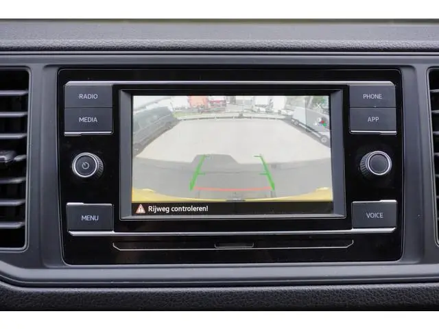 MAN TGE 180pk Automaat L3H3/L2H2 2x Schuifdeur Apple carplay Cruise control Camera Trekhaak