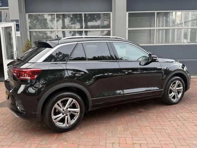 Volkswagen T-Roc 1.5 TSI R-Line Edition Edition | IQ Light | Trekhaak | Camera | ACC | Ergo-active 2...