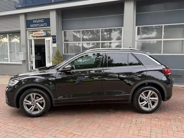 Volkswagen T-Roc 1.5 TSI R-Line Edition Edition | IQ Light | Trekhaak | Camera | ACC | Ergo-active 2...