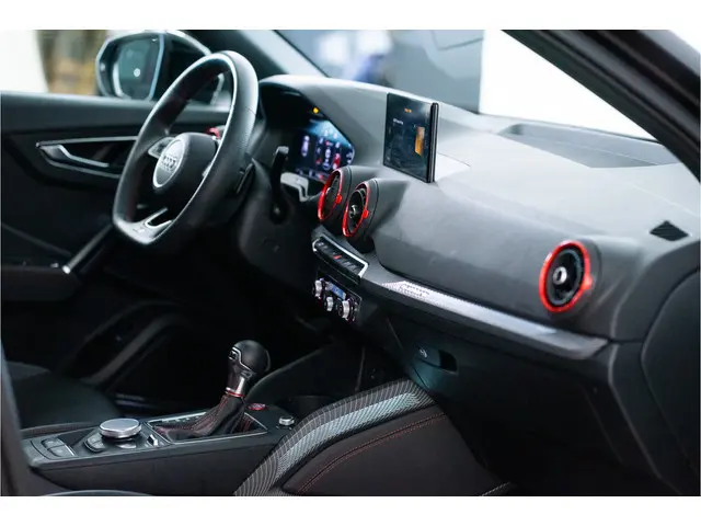Audi SQ2