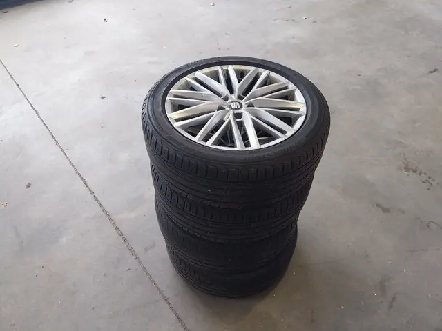 SEAT Ateca 1.5 TSI AUTOMAAT Xcellence ADAPT CRUISE CAMERA PARK ASSIST LED NAVI ECC TREKHAAK